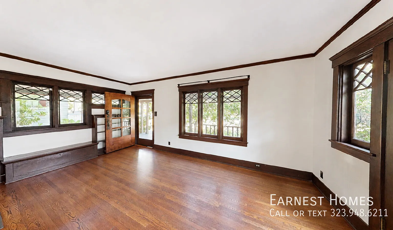 2 + 1 Beautiful Pasadena Home with Yard and Flexible Bonus Space — Photo 4