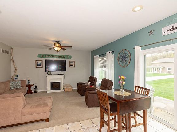 4th image of 59760 Park Side Dr