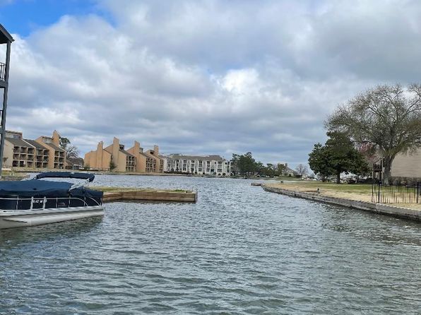 12500 Melville Dr APT 124C