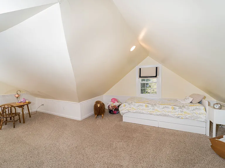 1334 Bayliss Dr — Photo 17