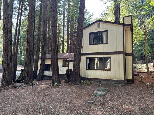 11 Wurr Rd, Loma Mar, CA 94021