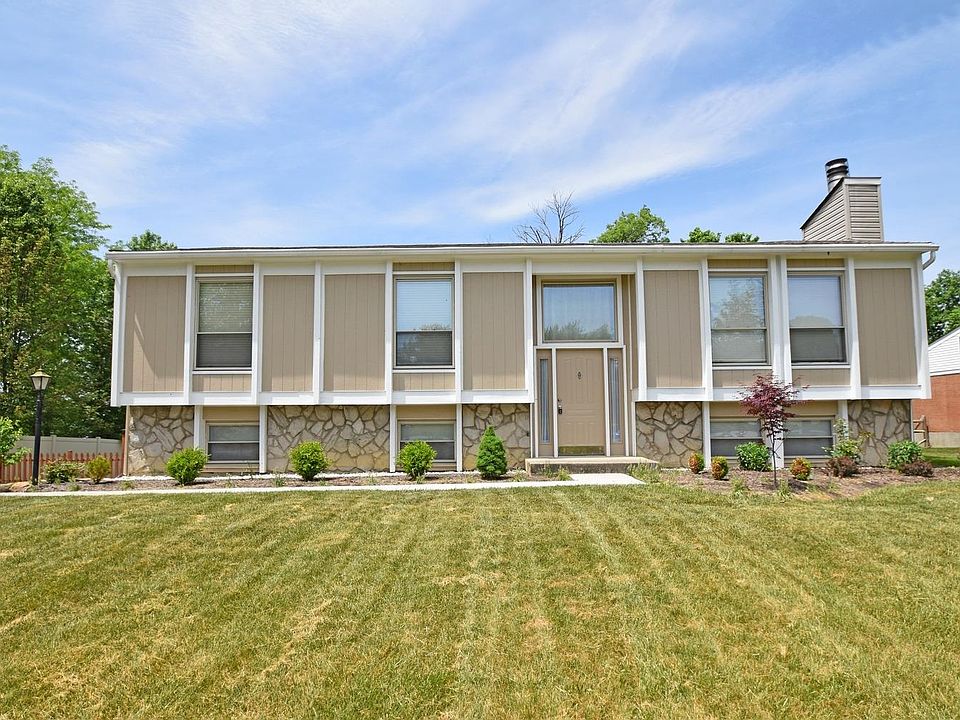 1st image of 7623 Whitehall Cir W