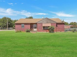 1701 N Louis Tittle Ave, Mangum, OK 73554