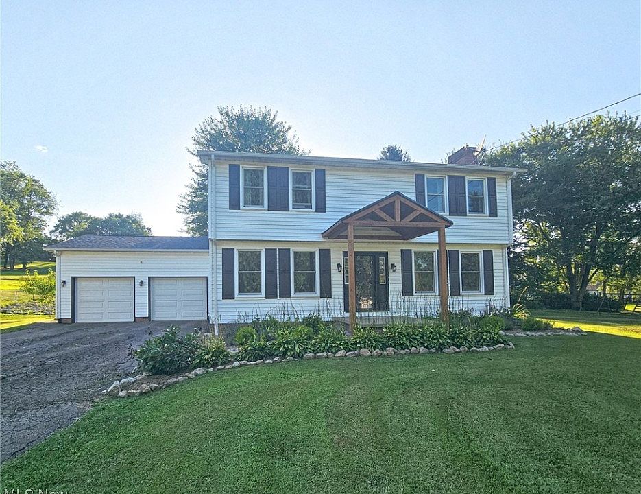 1st image of 15745 Pineview Dr