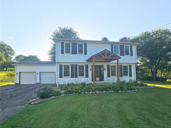 15745 Pineview Dr, East Liverpool, OH 43920