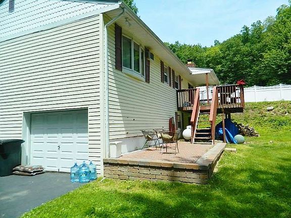 2nd image of 69 Leeside Dr