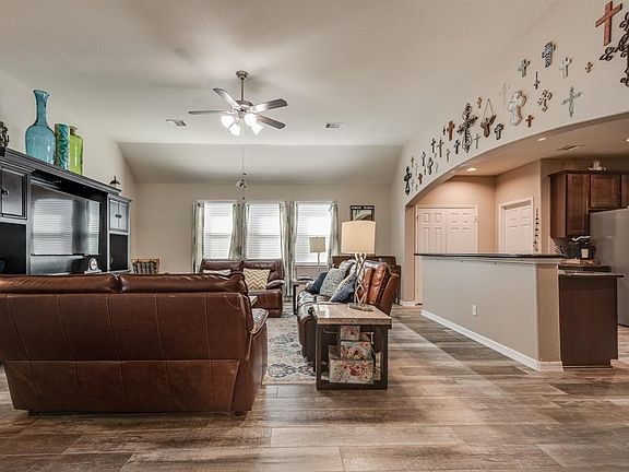 4th image of 8327 Egret Bay Cir