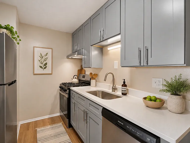 Hoffman Hills Apartments — Photo 6