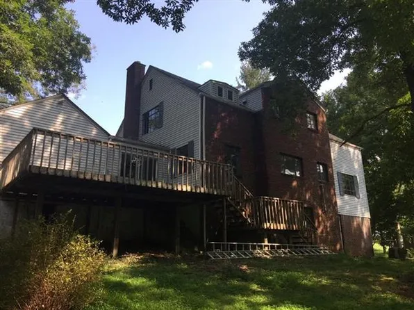 57 Wildwood Ln, Spencer, WV 25276