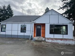 9613 S 240th St, Kent, WA 98031