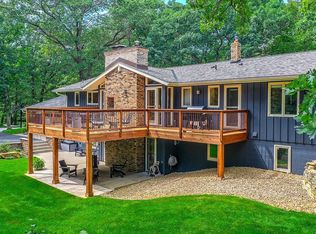 1 Crocus Ln, North Oaks, MN 55127