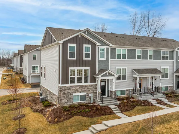 642 Wolverine Dr, Aurora, IL 60502