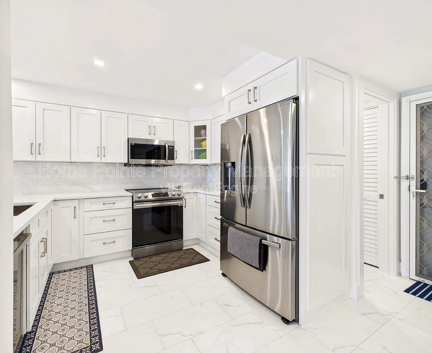 2 bed, 2.0 bath, 1089 sqft, $3,295 — Photo 3