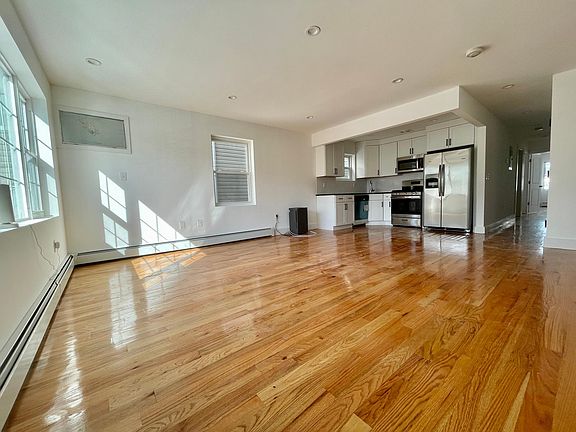 4th image of 72-18 Burchell Ave