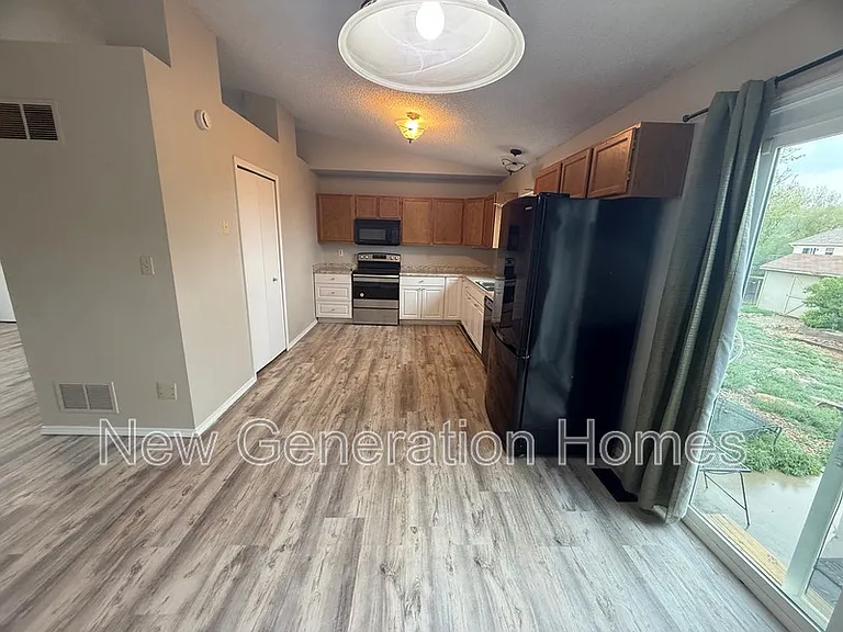 9525 Aspen Grove Way — Photo 2