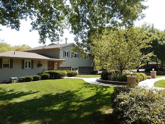 4th image of 125 Kishwaukee Ln