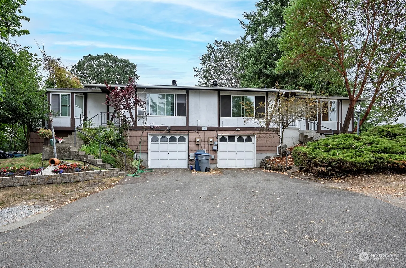 3006 Morrison Road W photo 1