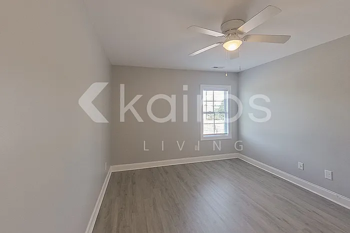 3704 Oak Leaf Way #E — Photo 12