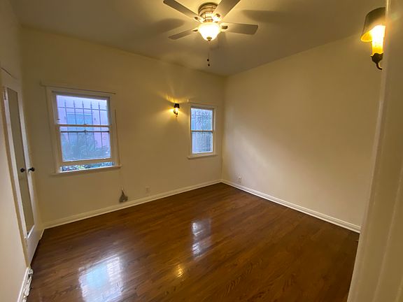 3rd image of 724 S Mansfield Ave #728-1/2