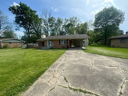 1370 Farley Dr Photo 1