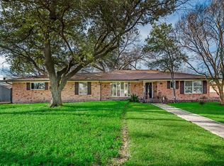 1013 Kingsbridge Dr, Garland, TX 75040