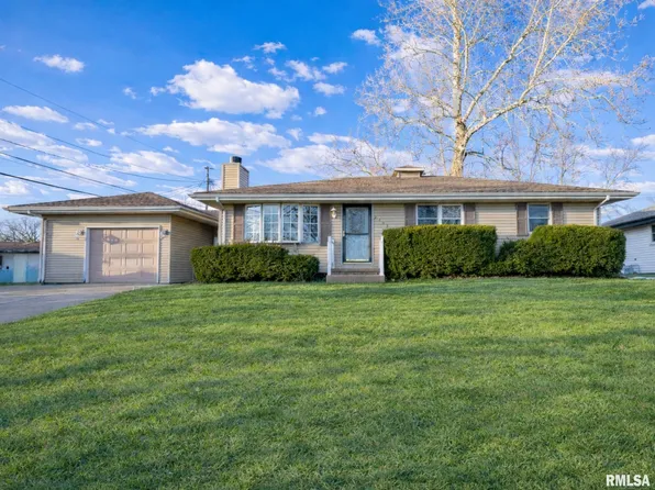 2107 W Cimarron Dr, Peoria, IL 61614