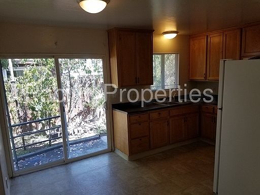 2nd image of 839 Aston Ave