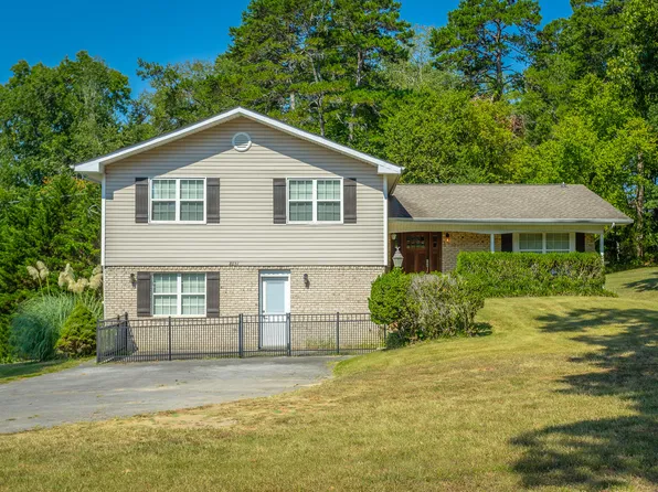 8031 Middle Valley Rd, Hixson, TN 37343