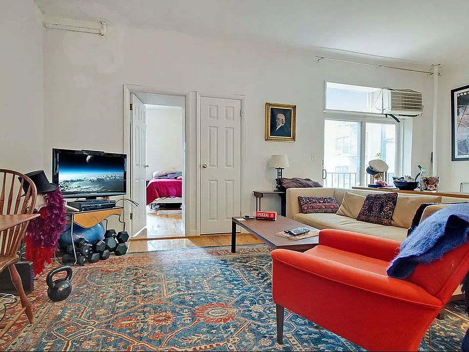 1st image of 330 W 101st St APT 4B
