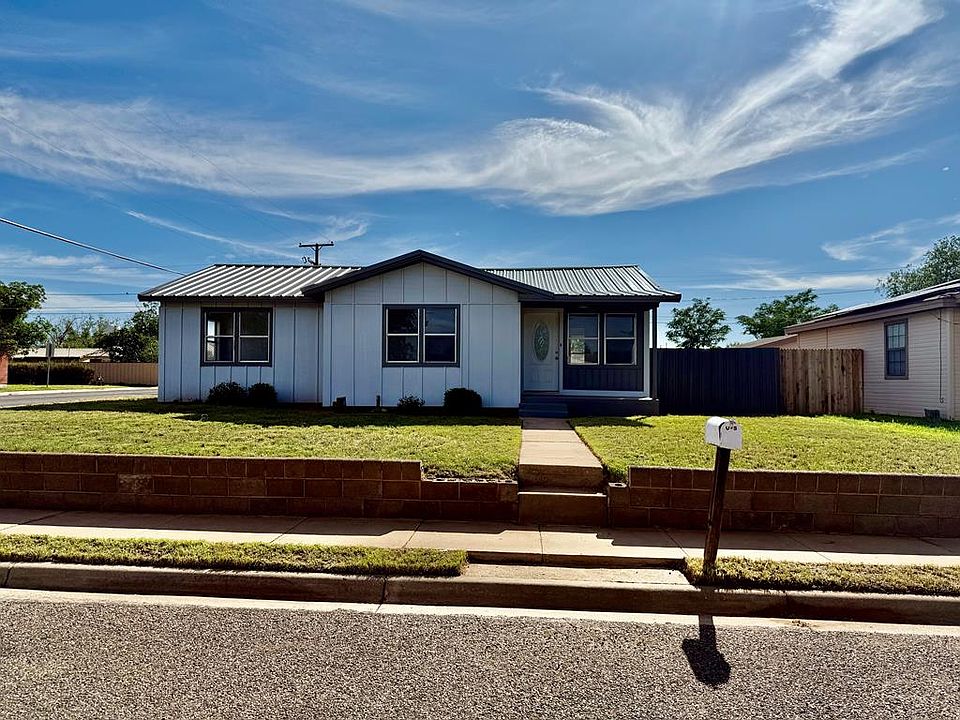 1st image of 801 NE 5th St