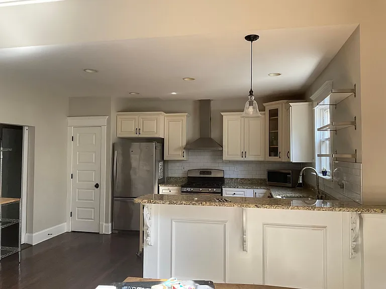 1115 Shelby Ave — Photo 11