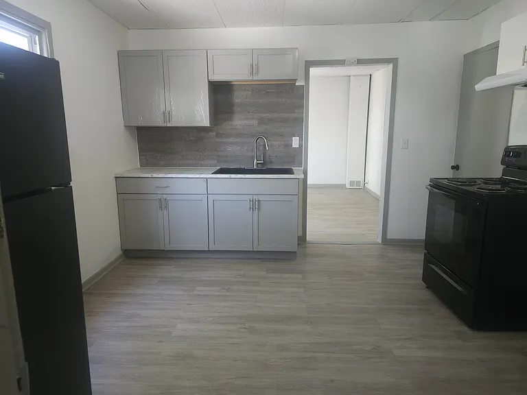 1225 Cherry St — Photo 4