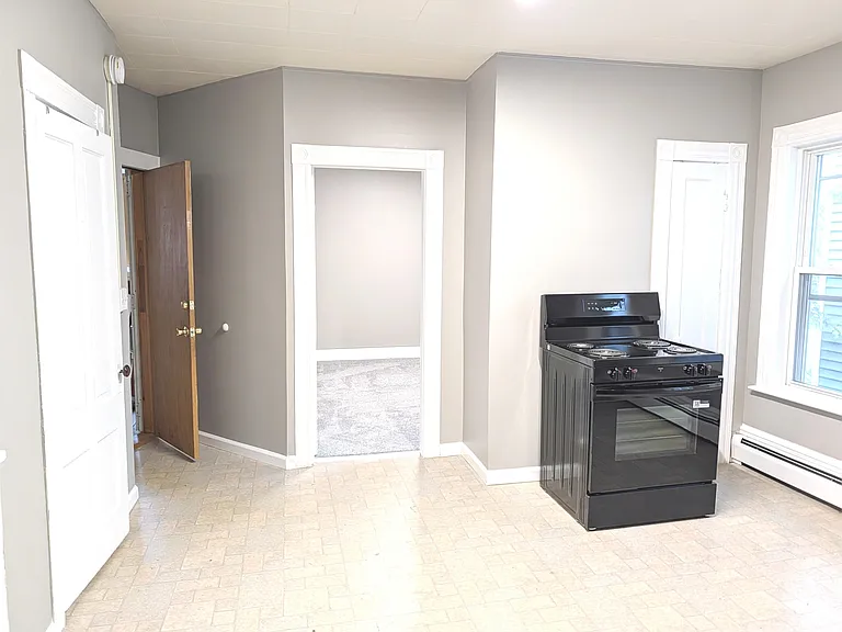 685 Massabesic St #2 — Photo 2