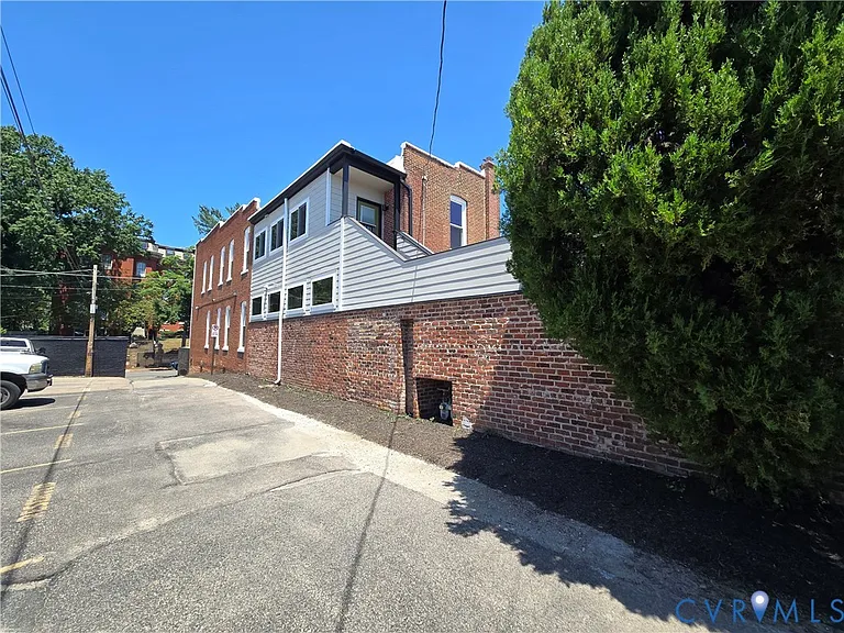 1 N Harvie St #B — Photo 39