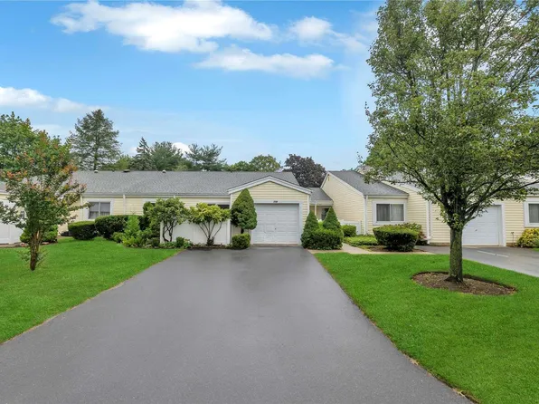 708 Bentley #708, Saint James, NY 11780