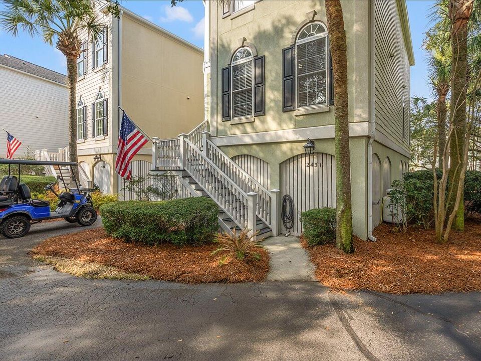 1st image of 2431 Racquet Club Dr