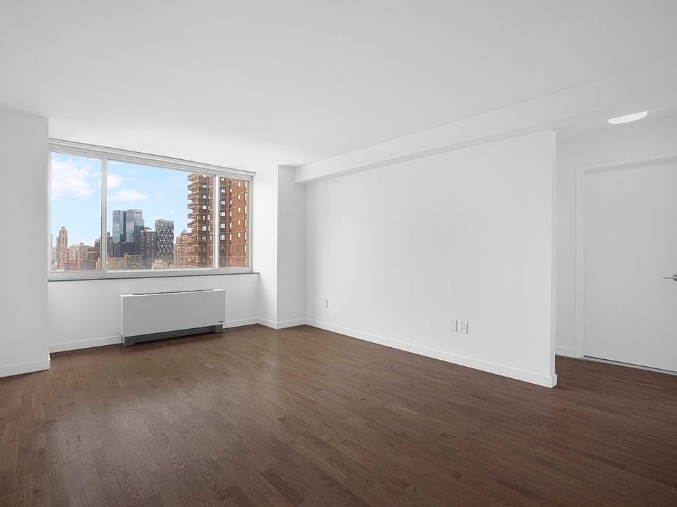 1st image of 420 W 42nd St APT 31E