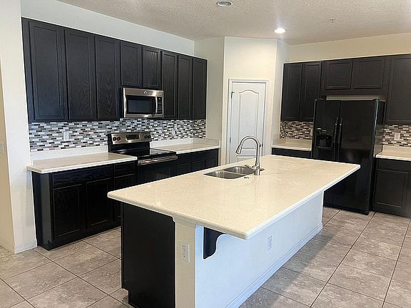 3rd image of 314 Merry Brook Cir