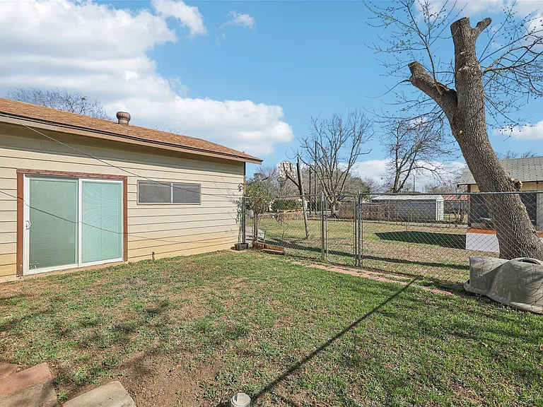 620 Barbara Dr — Photo 28