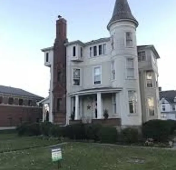 702 W Center Ave #7 — Photo 1