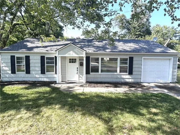 8506 W 71st St, Overland Park, KS 66204
