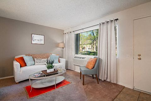 1st image of 1800 Hanover Dr #123