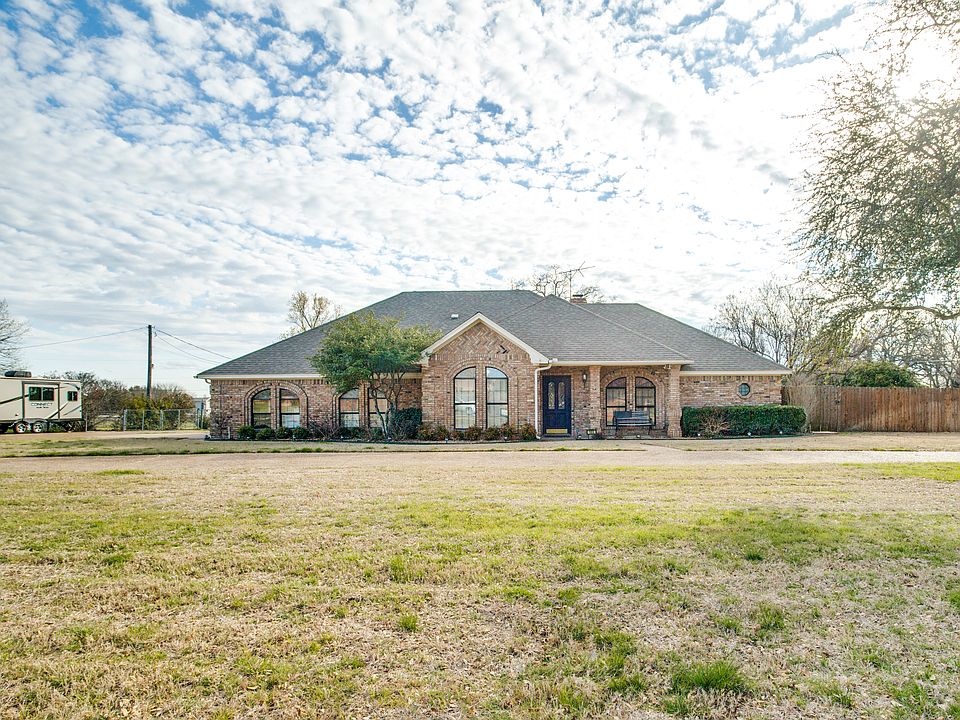 1st image of 105 Parkway Dr