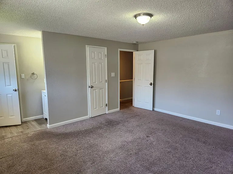 1331 N Green Ct — Photo 8
