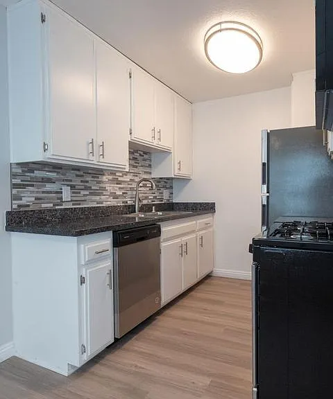 14417 Tiara St #103 — Photo 2
