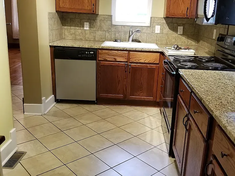2435 Garfield St — Photo 5