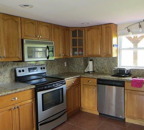 2nd image of 13000 Shetland Ln