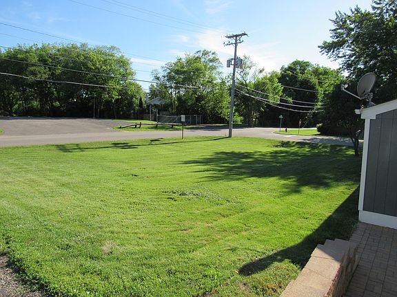3rd image of 503 Beechwood Dr