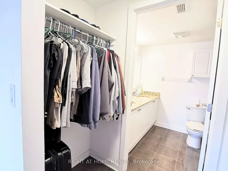 456 King Edward Ave #407 — Photo 16