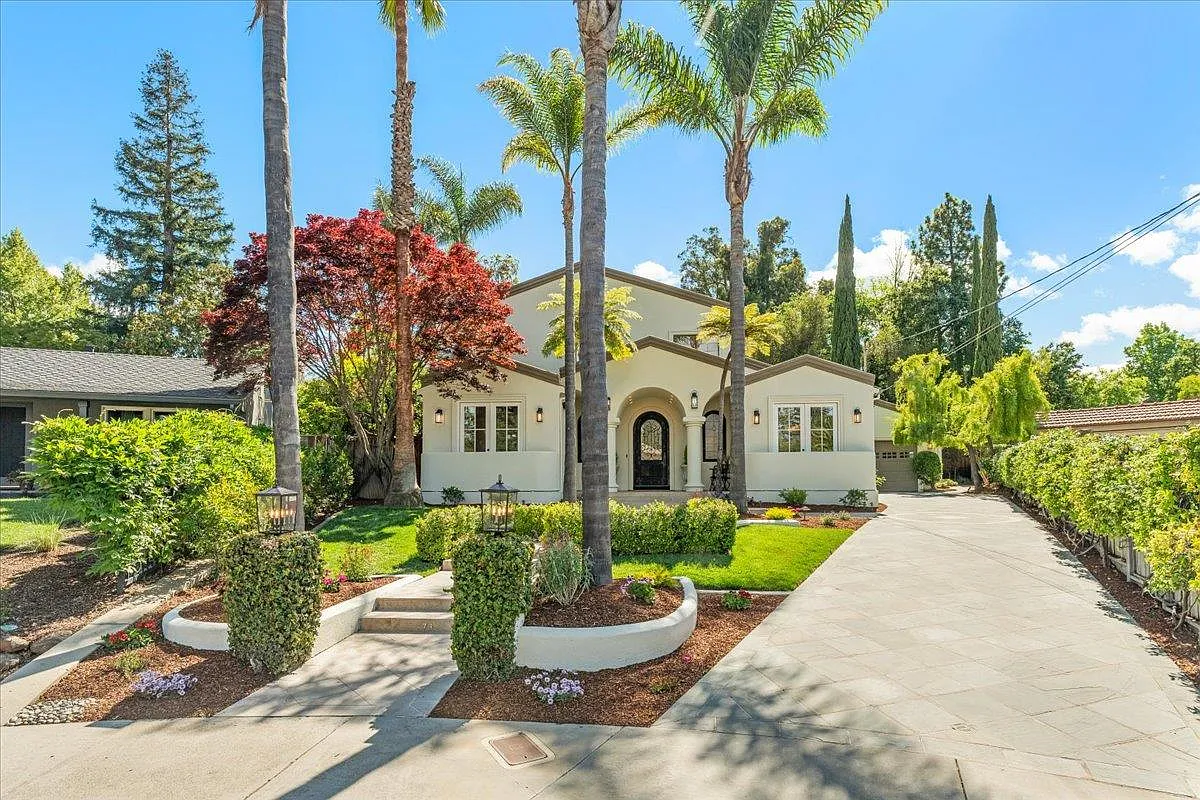 73 Mariposa Ave photo 1